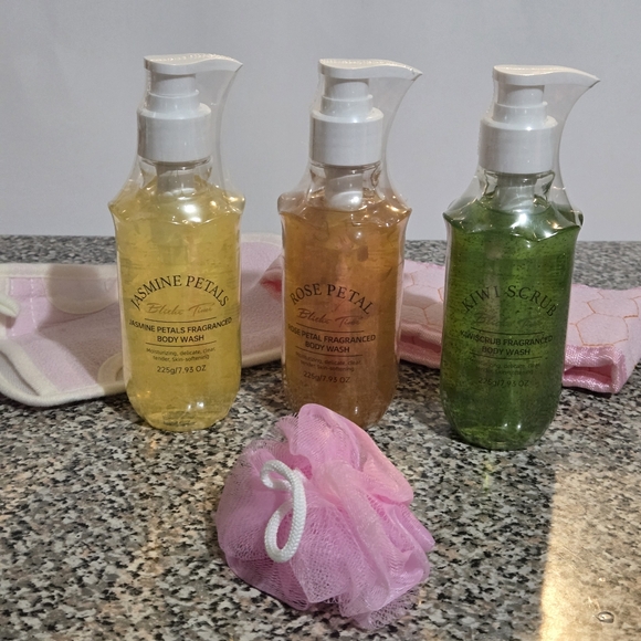 Other - Body Wash 5 Piece Gift Set